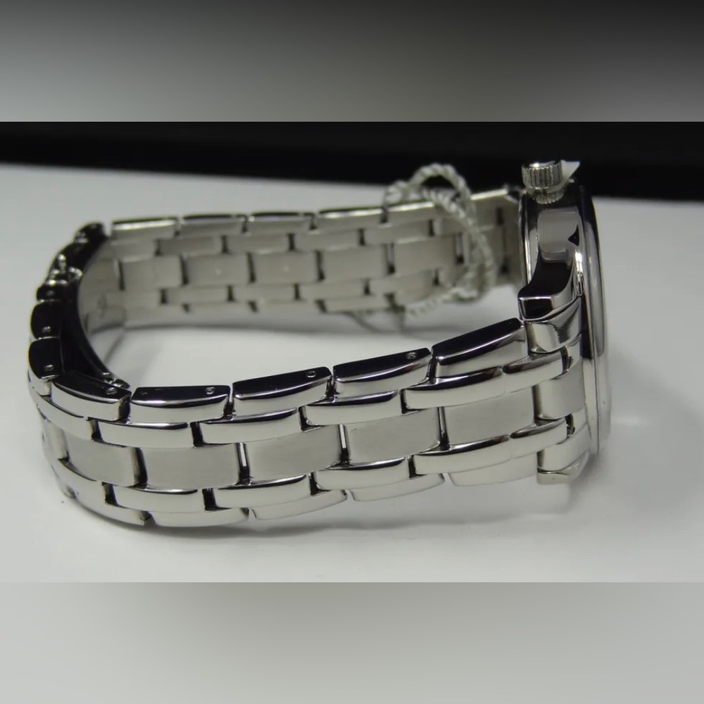Bulova Watch - Picture 3 of 5